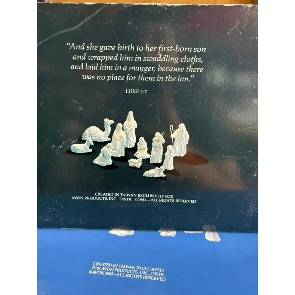 Avon vintage nativity